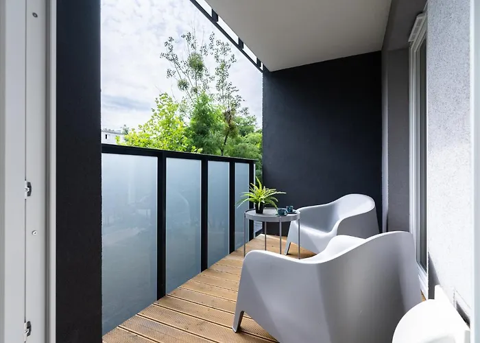 Pure Inzynierska - Parking Free 弗罗茨瓦夫